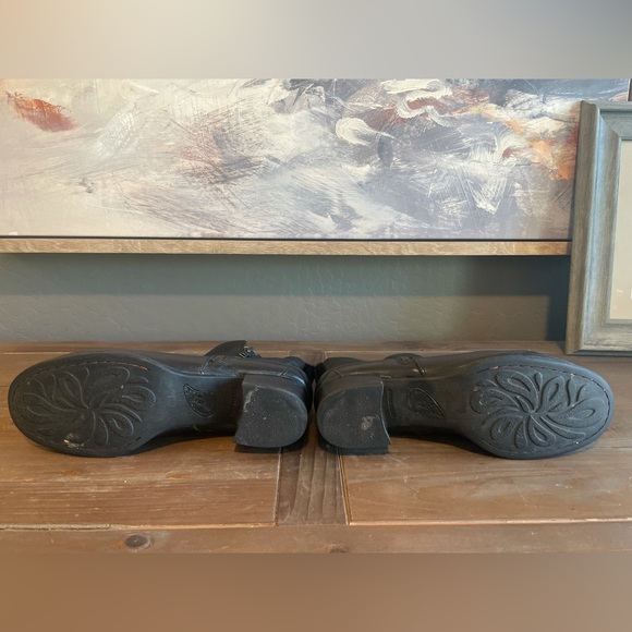 Born Boots - Picture 8 of 8